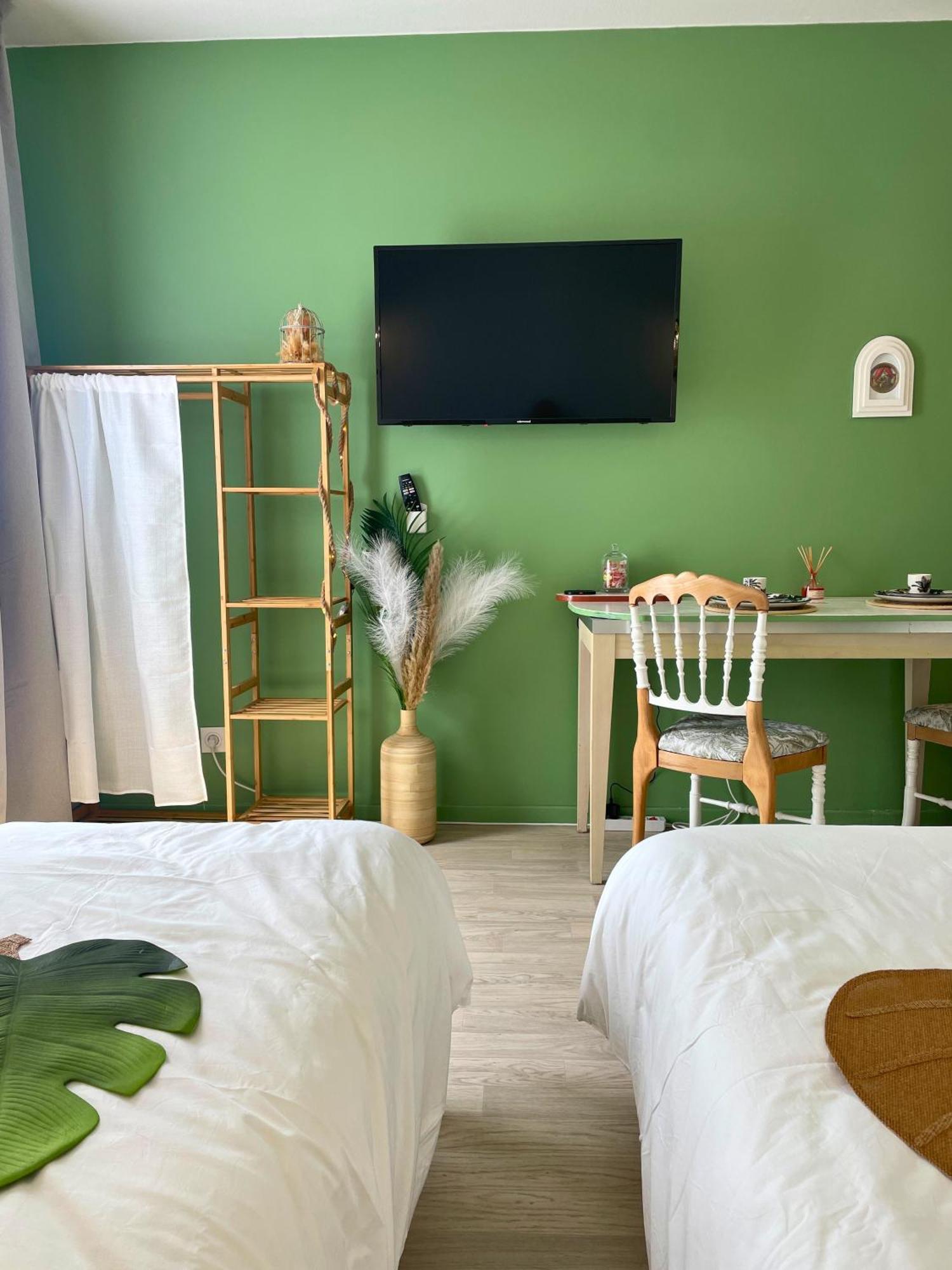Boudoir - Clim-Wifi-Twin-Gare Apartment Lourdes Bagian luar foto
